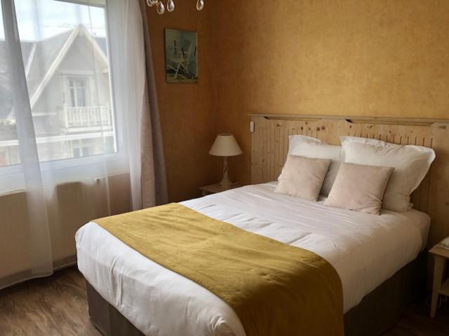 Family Golf Hotel Royan Exterior foto