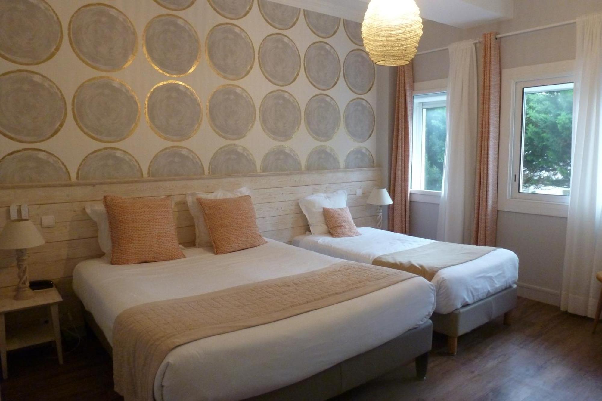 Family Golf Hotel Royan Exterior foto